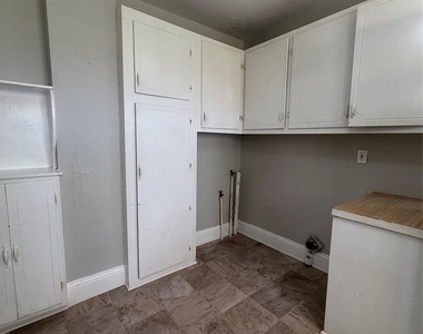 415 W Circle Drive - Photo Thumbnail 3