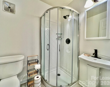 1323 Queens Road - Photo Thumbnail 15