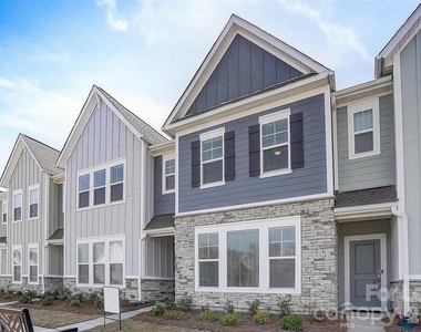 13106 Settlers Trail Court - Photo Thumbnail 1