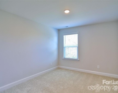 13105 Settlers Trail Court - Photo Thumbnail 5