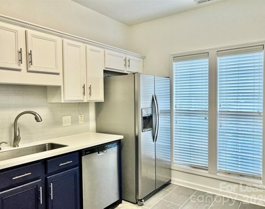 119 Ross Moore Avenue - Photo Thumbnail 7