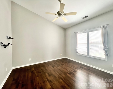 119 Ross Moore Avenue - Photo Thumbnail 10