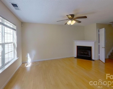 482 Robin Reed Court - Photo Thumbnail 2