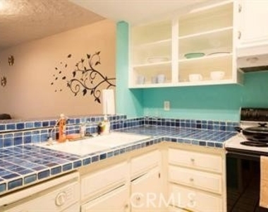 278 N Wilshire Avenue - Photo Thumbnail 6