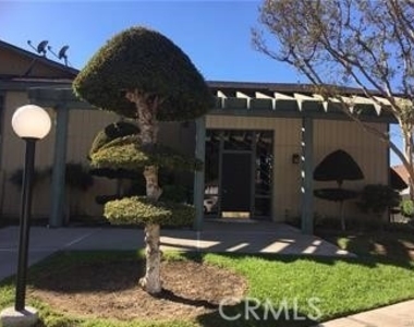 278 N Wilshire Avenue - Photo Thumbnail 17