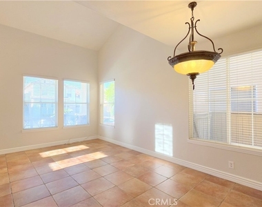 324 Lydia Lane - Photo Thumbnail 23
