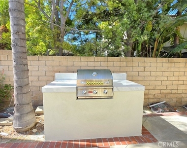 38 Hawk Hill - Photo Thumbnail 35