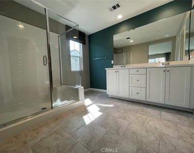 16025 Symphony Ln - Photo Thumbnail 5