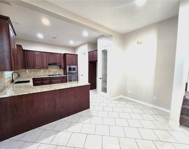 4512 Luigl Court - Photo Thumbnail 2