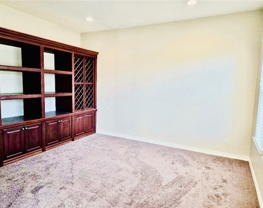 4512 Luigl Court - Photo Thumbnail 3