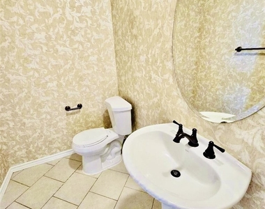 4512 Luigl Court - Photo Thumbnail 4