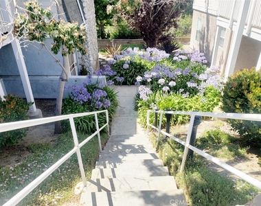 5094 Via Manos - Photo Thumbnail 2