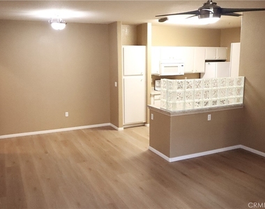 24909 Madison - Photo Thumbnail 7