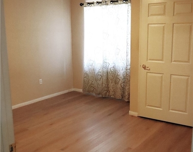24909 Madison - Photo Thumbnail 10