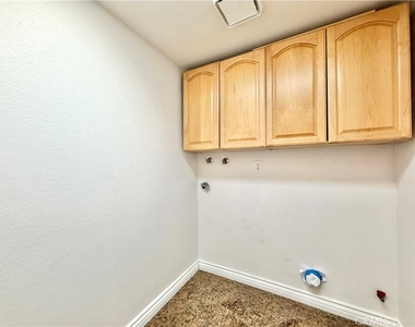 507 Lassa Way - Photo Thumbnail 12