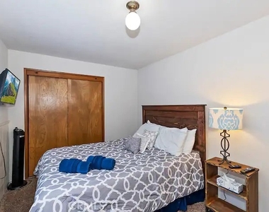 325 W Fairway Boulevard - Photo Thumbnail 5