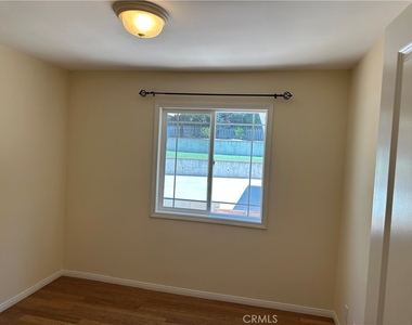 5322 Don Pio Drive - Photo Thumbnail 13