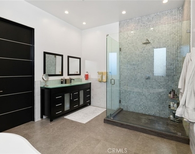 5541 Matilija Avenue - Photo Thumbnail 27