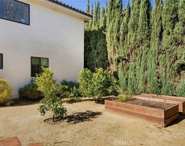 5541 Matilija Avenue - Photo Thumbnail 37