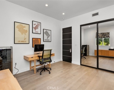 5541 Matilija Avenue - Photo Thumbnail 15