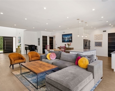 5541 Matilija Avenue - Photo Thumbnail 7
