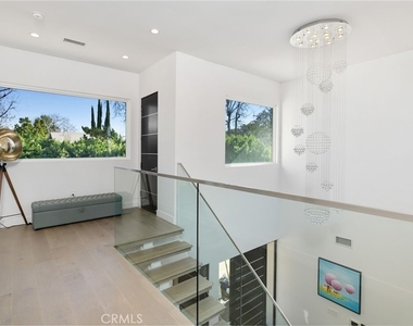 5541 Matilija Avenue - Photo Thumbnail 12