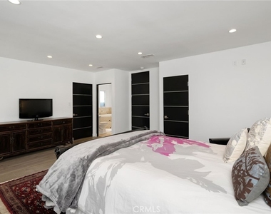 5541 Matilija Avenue - Photo Thumbnail 21