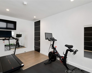 5541 Matilija Avenue - Photo Thumbnail 18