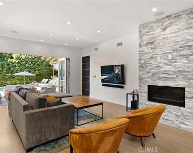 5541 Matilija Avenue - Photo Thumbnail 6