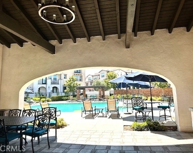 623 W Foothill Boulevard - Photo Thumbnail 14