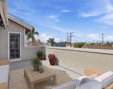 2605 Mathews Avenue - Photo Thumbnail 15