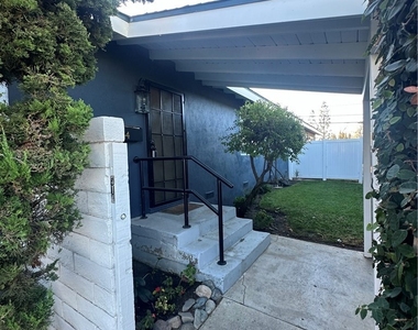 514 E Chalynn Circle - Photo Thumbnail 3