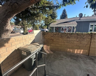 514 E Chalynn Circle - Photo Thumbnail 19