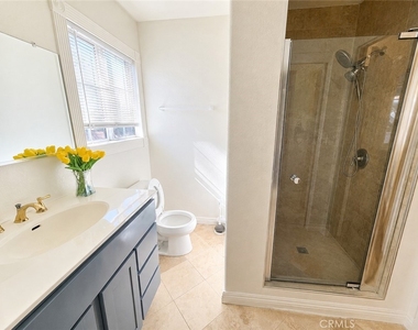 2640 Batson #a - Photo Thumbnail 5