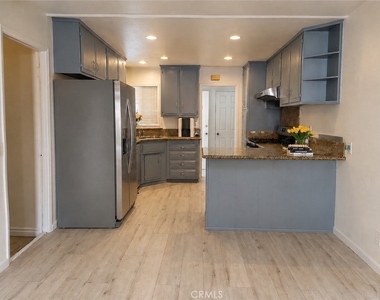 2640 Batson #a - Photo Thumbnail 2