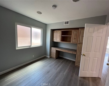 543 S Eveningsong Lane - Photo Thumbnail 21