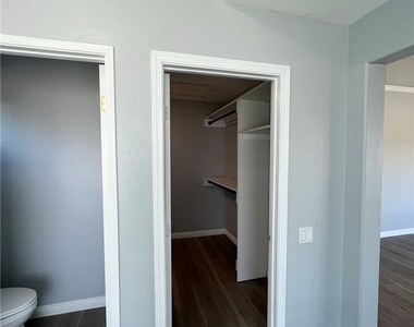 543 S Eveningsong Lane - Photo Thumbnail 16