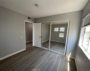 543 S Eveningsong Lane - Photo Thumbnail 27