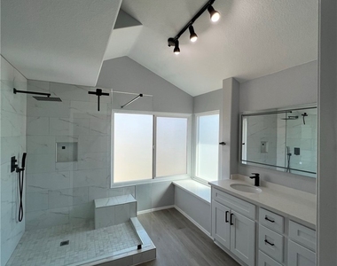543 S Eveningsong Lane - Photo Thumbnail 14