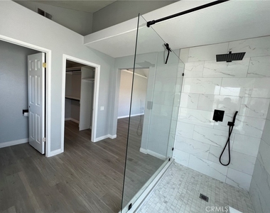 543 S Eveningsong Lane - Photo Thumbnail 17