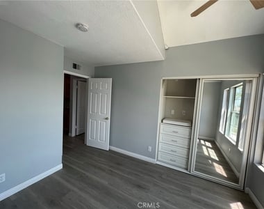 543 S Eveningsong Lane - Photo Thumbnail 29