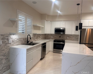 8937 Patrero St - Photo Thumbnail 5
