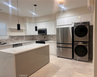 8937 Patrero St - Photo Thumbnail 7