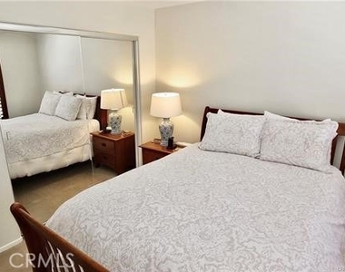 1566 Plymouth Lane - Photo Thumbnail 20