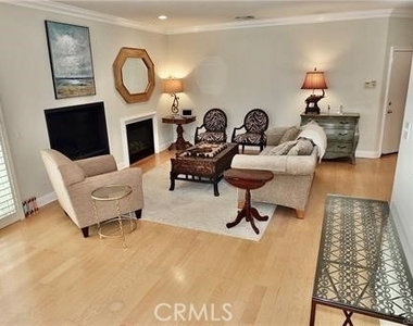 1566 Plymouth Lane - Photo Thumbnail 3