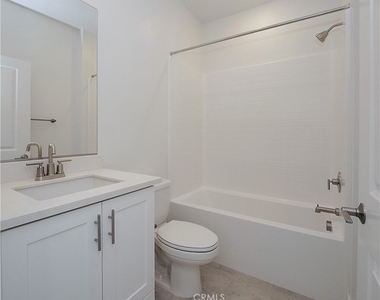 1645 W Hornet Drive - Photo Thumbnail 20