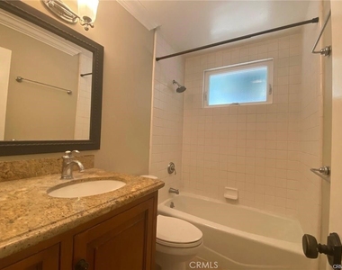 1111 Lake Street - Photo Thumbnail 6