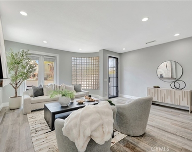 620 22nd Street - Photo Thumbnail 9