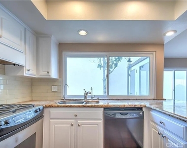 17842 Arbor Ln - Photo Thumbnail 18