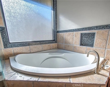 17842 Arbor Ln - Photo Thumbnail 30